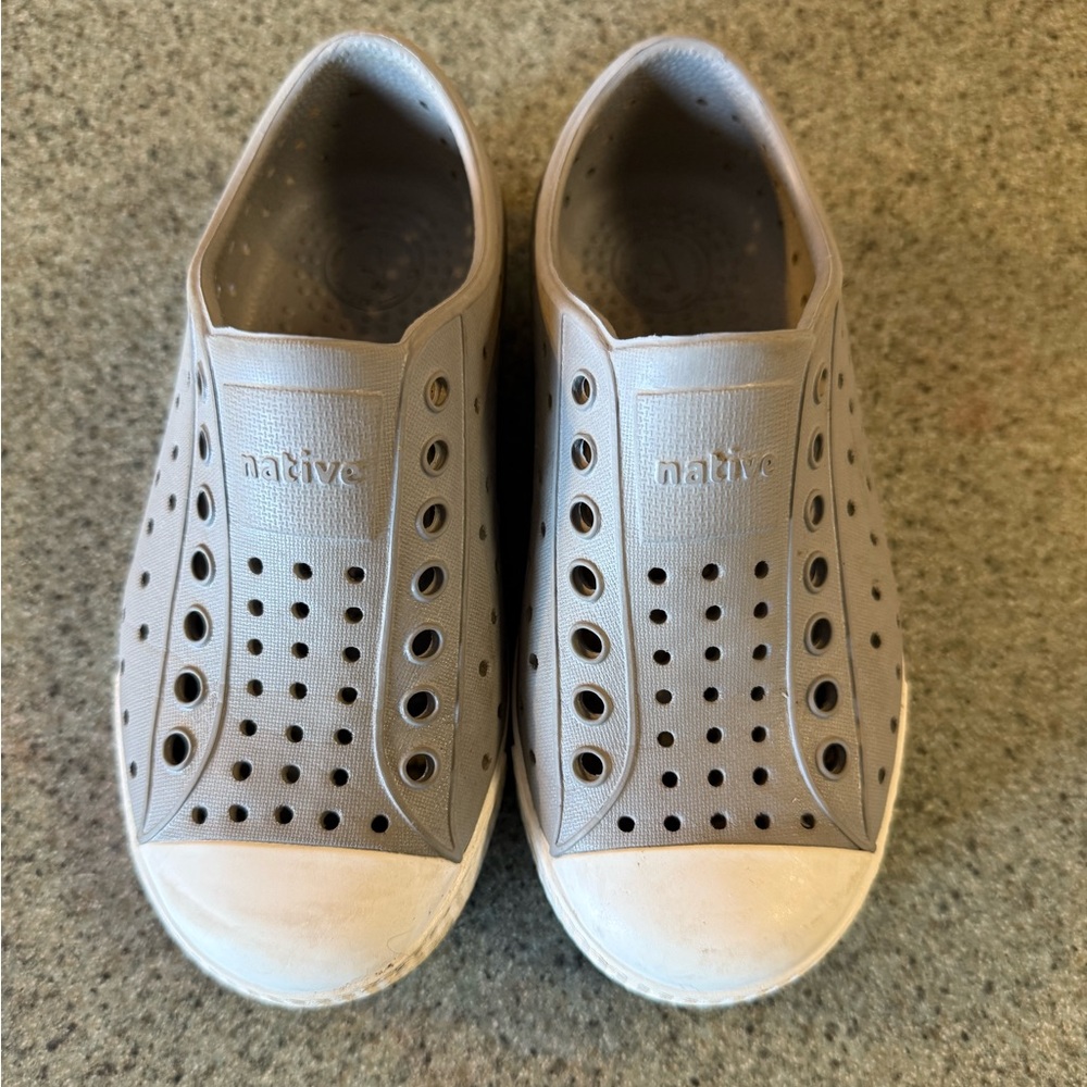 Native Shoes Size 10